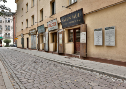 Where is located jewish quarter in Krakow?